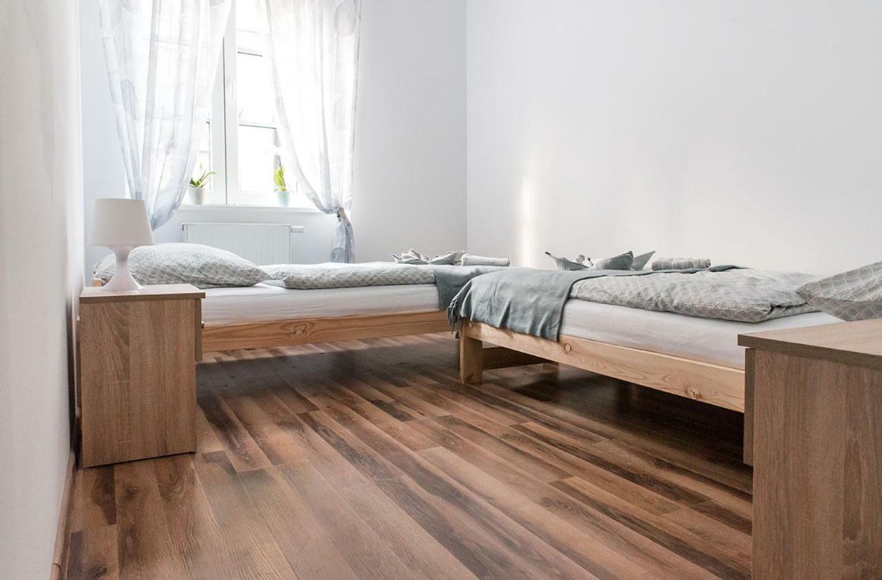 Апартаменты Apartament Na Wyspie Piasek Клодзко Экстерьер фото