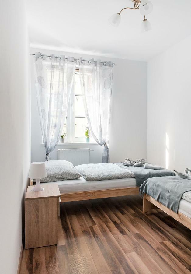 Апартаменты Apartament Na Wyspie Piasek Клодзко Экстерьер фото